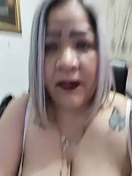 Dalessa_Bigtits Pertunjukan Webcam