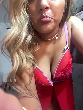 DarianaGuzz 即時 XXX 聊天