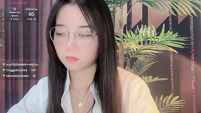 77-Vicky Live XXX-Chat