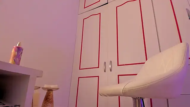 Lucy_shen_ Show in webcam