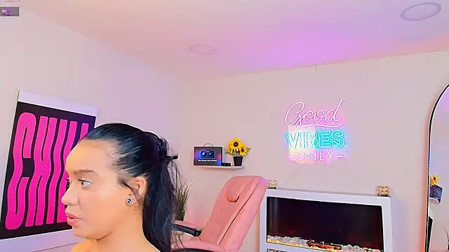Miss_koko_ élő chatszobája