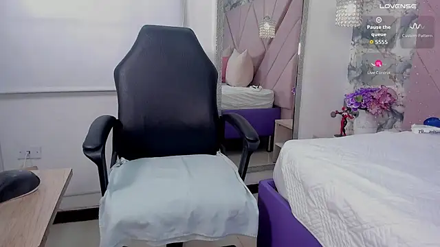 Chat XXX ao vivo de mia_rouxx1