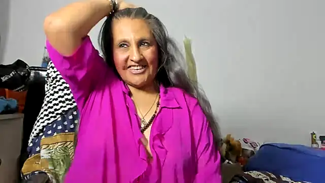 merlyna_goldens Chat XXX in diretta