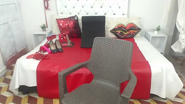 Sweetbigcatt Chat XXX live