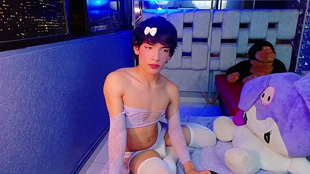 AlecciaNovaのライブXXXチャット