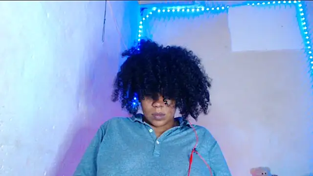 Chat XXX en directo de cherry_cleou