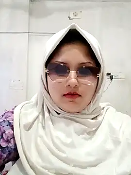 Nusrat-N's Webcam Show