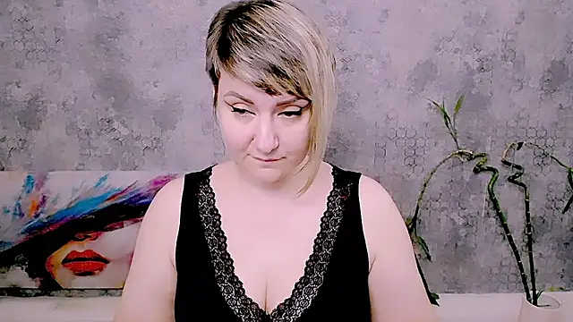 Djullia's Live XXX Chat
