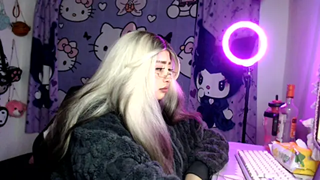 lussyevans24 Chat XXX in diretta