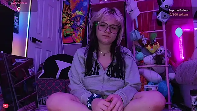 Cutiepiespanks' Webcam Show