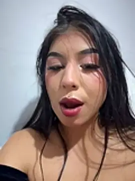 Show modela ariella_lovee na web-kameri
