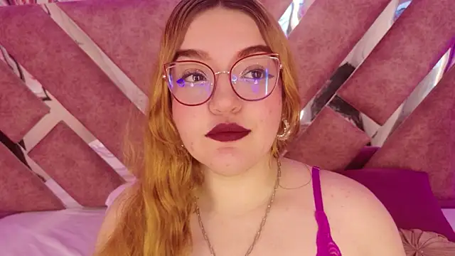 IrinnaShidou_ Adlı Modelin Canlı XXX Sohbeti