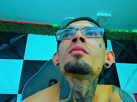 Chat XXX en directo de Boy_tatto77
