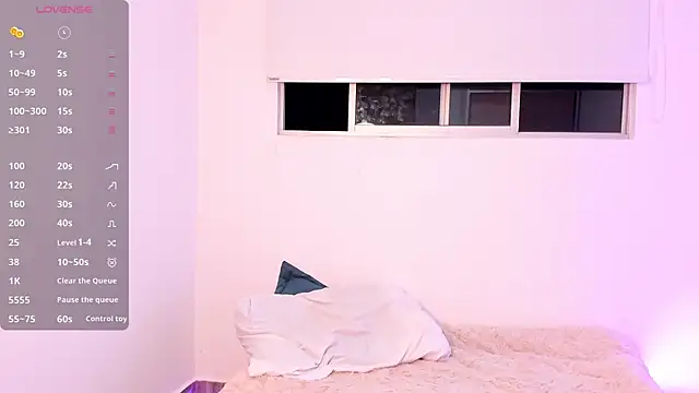 Chat +18 de Erick_Velveth ao vivo