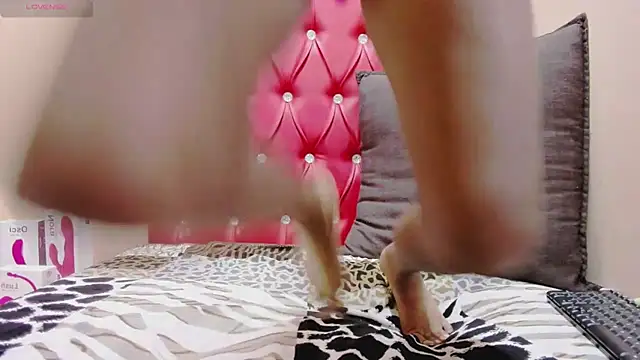 Онлайн чат XXX INDIANCREAM4U
