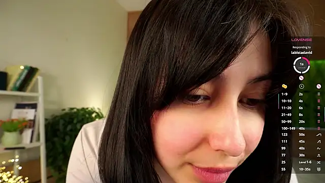 JuleeSamec Show in webcam