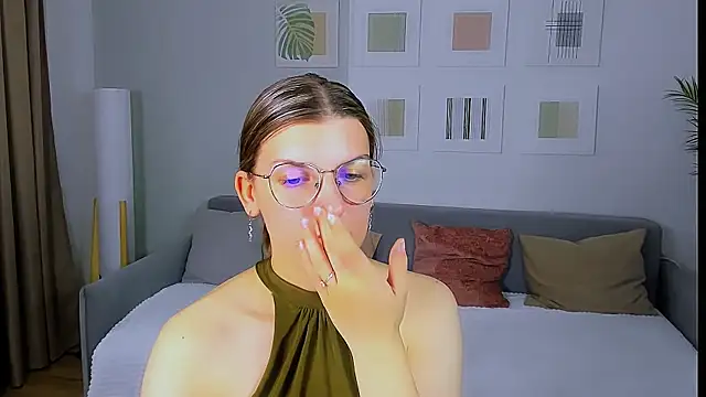 AnnaThorne XXX чат на живо