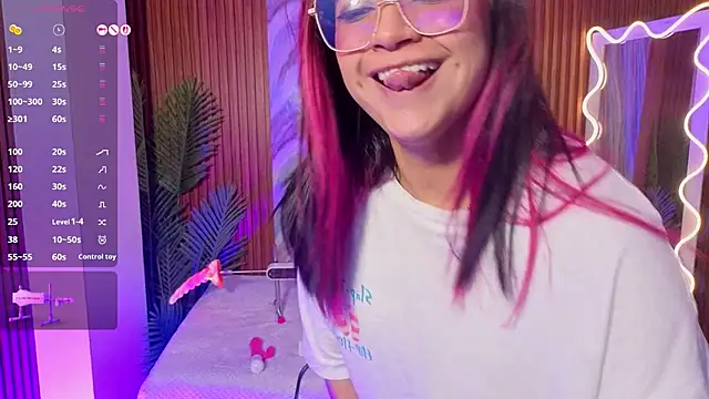 kristen_tay Adlı Modelin Canlı XXX Sohbeti