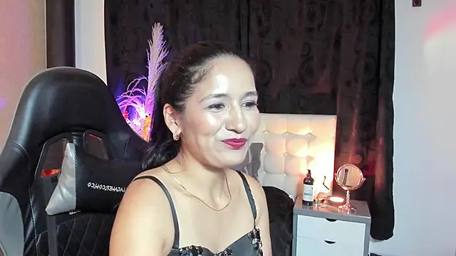 Chat +18 de Vicky_Angeel ao vivo