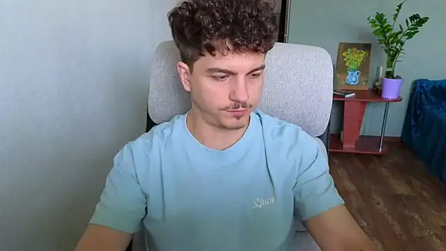 عرض كام Remy_Miles