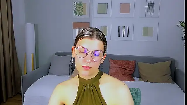 AnnaThorne Adlı Modelin Canlı XXX Sohbeti