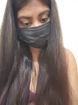 RAGNI-Love Adlı Modelin Canlı XXX Sohbeti