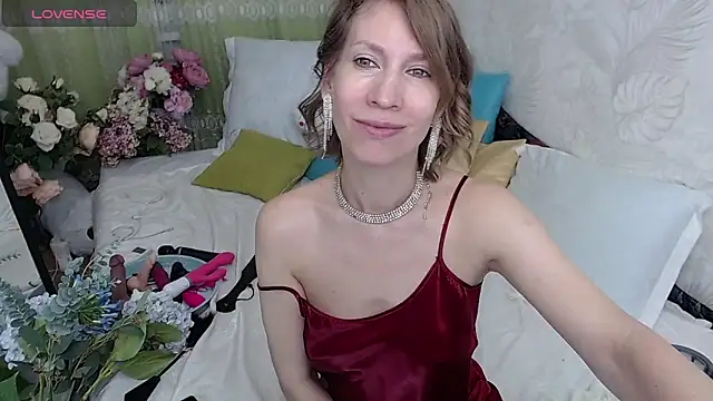 دردشة AdrianaSea الجنسية المباشرة