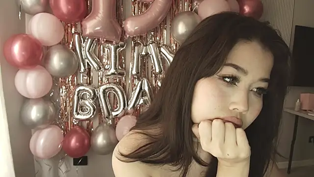 kimyjina Chat XXX live