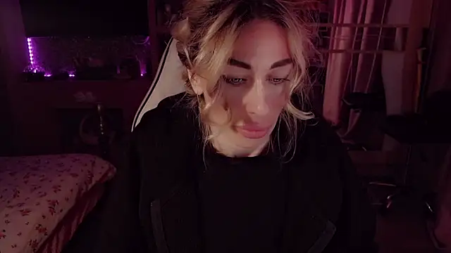 Chat XXX ao vivo de AnnieGOld_