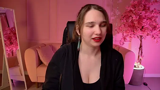 TessaMill 现场XXX聊天