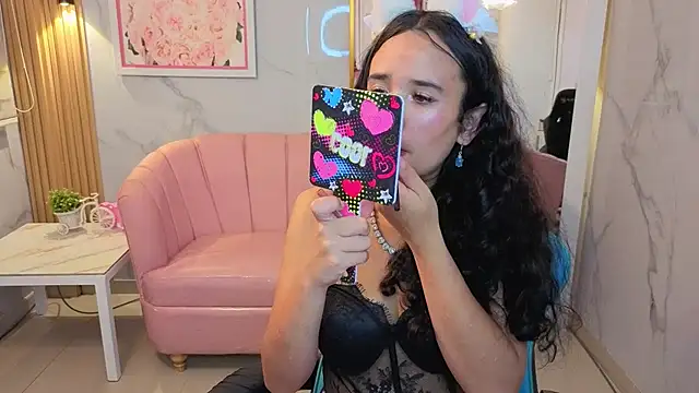 Chat XXX en directo de bella_vibess_s