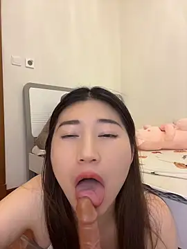 qiuqiu_018 Show Webcam