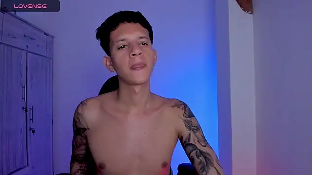 tylernova Live XXX-Chat