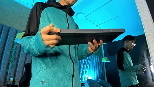 NoaahTylor 网络视讯表演