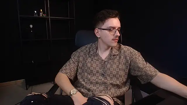 FelixStarkk 라이브 XXX 채팅
