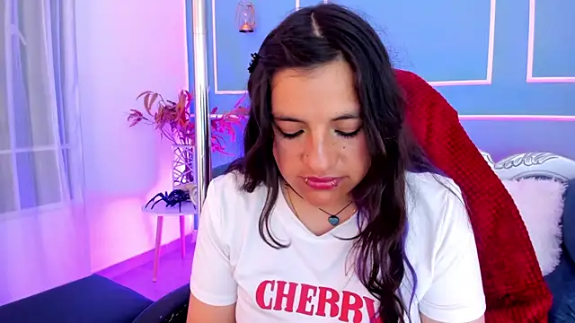 TaraTaylorr Chat XXX in diretta