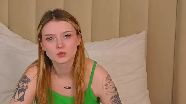 AlyssFrost Live XXX Chat