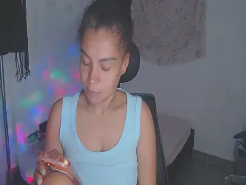 shayna_cute Adlı Modelin Canlı XXX Sohbeti