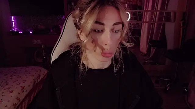 Chat XXX en directo de AnnieGOld_