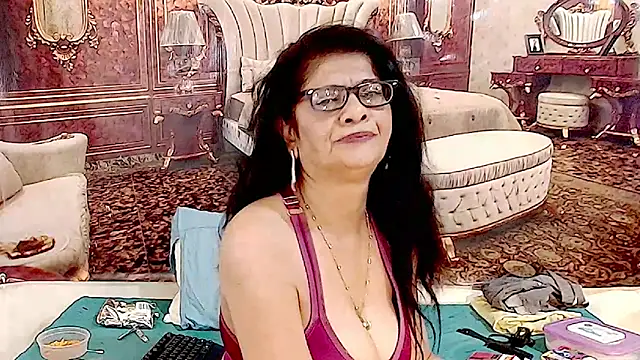 IndianAllure – Naživo XXX chat