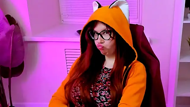 CarolGiggly live XXX chat