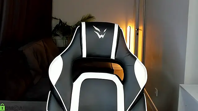 دردشة Leslie_Scott الجنسية المباشرة