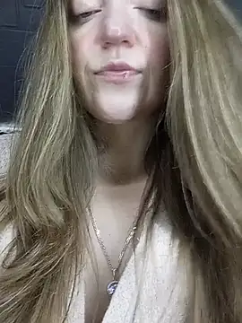KattyLuuu's Live XXX Chat