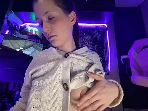 Lilactease's Webcam Show