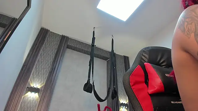 selene_red_ Live XXX-chat