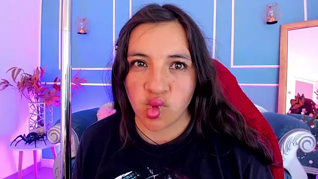 TaraTaylorr XXX чат на живо
