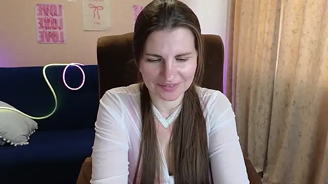 Chat XXX ao vivo de Mirabelle_Velvet