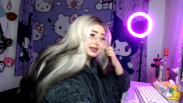 lussyevans24 Live XXX-Chat