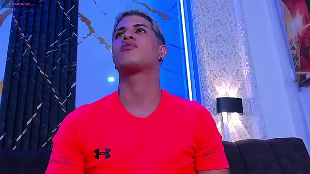 Show modela dominic_connor na web-kameri