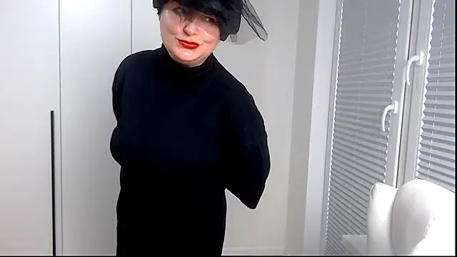 ScarlettReed live XXX chat